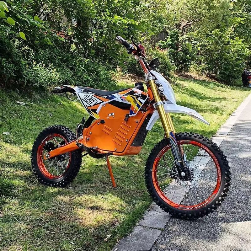 Off-Road-Abenteuer werden mit dem 60V 2000W Elektromotorrad von Aotong Motor verbessert